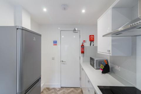 2 bedroom flat to rent, Milnbank Road, Dundee DD1
