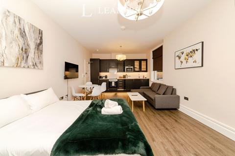 Studio to rent, West Street, Brighton, BN1