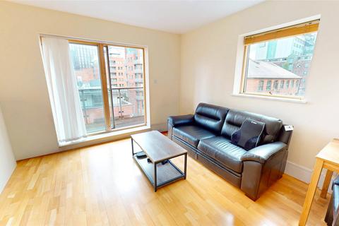 2 bedroom apartment to rent, Lockes Yard, Manchester M1