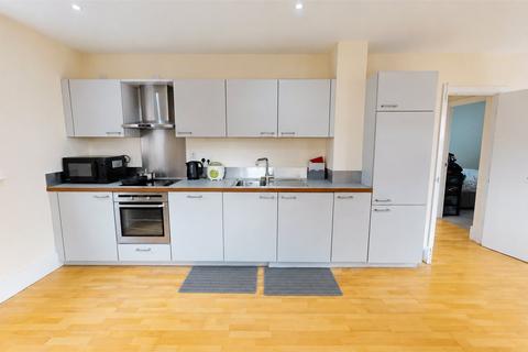 2 bedroom apartment to rent, Lockes Yard, Manchester M1