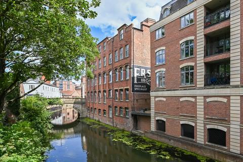 2 bedroom flat for sale, Fossbridge House, Walmgate, York, YO1