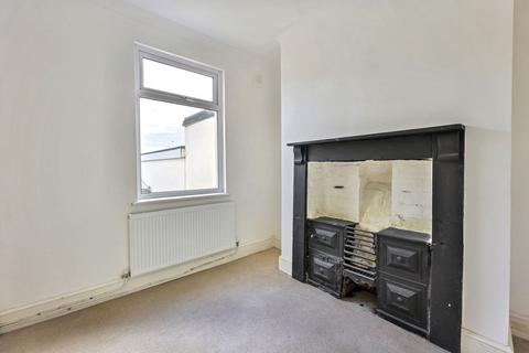 3 bedroom terraced house for sale, 49 Fairoak Avenue, Newport, NP19 8FW