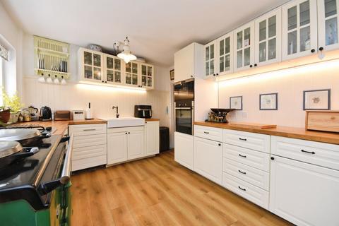 3 bedroom character property for sale, Bridge Street, Coggeshall, Colchester