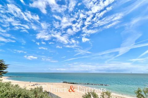 2 bedroom apartment to rent, Marine Parade East, Clacton-on-Sea, Essex, CO15