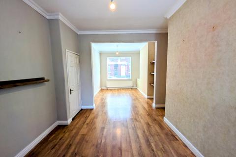 3 bedroom terraced house to rent, Roda Street, MANCHESTER, M9