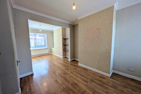 3 bedroom terraced house to rent, Roda Street, MANCHESTER, M9