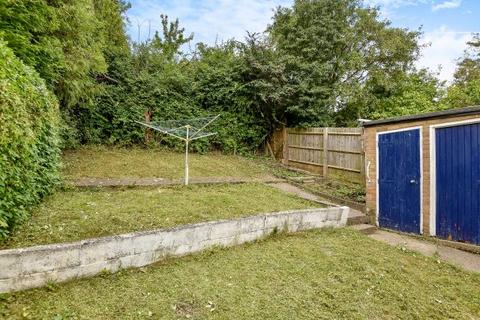 3 bedroom semi-detached house to rent, Hicks Farm Rise, High Wycombe, HP13