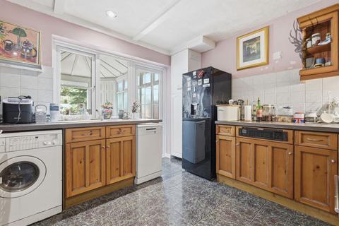 2 bedroom end of terrace house for sale, Fencepiece Road Chigwell Essex IG7 5DY