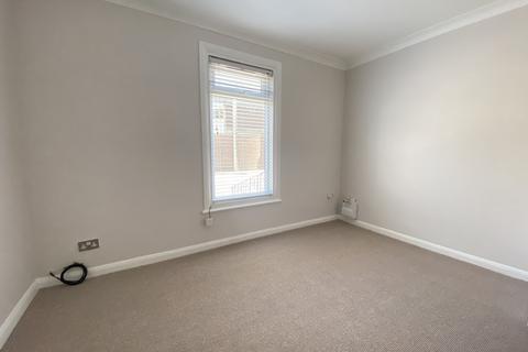 1 bedroom flat to rent, Ashford Road, Eastbourne BN21