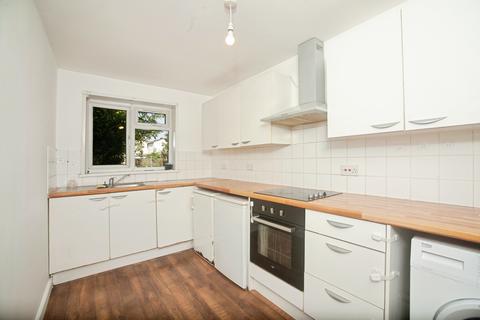 1 bedroom flat for sale, Bensham Manor Road, Thornton Heath, CR7