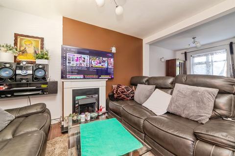 3 bedroom end of terrace house for sale, Hall Mead, Letchworth Garden City