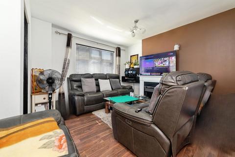 3 bedroom end of terrace house for sale, Hall Mead, Letchworth Garden City