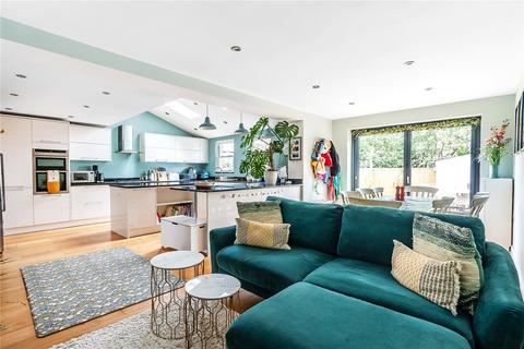 4 bedroom detached house for sale, Shrewsbury Road, Redhill, Surrey, RH1
