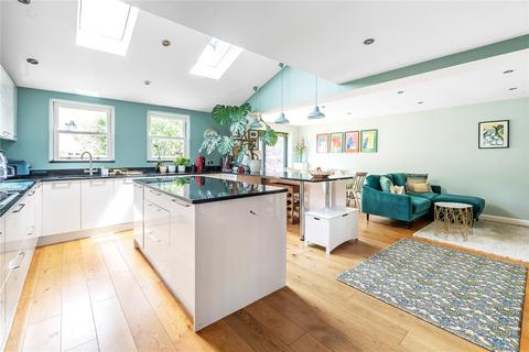 4 bedroom detached house for sale, Shrewsbury Road, Redhill, Surrey, RH1