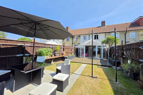 2 bedroom terraced house for sale, Rowlands Road, Dagenham