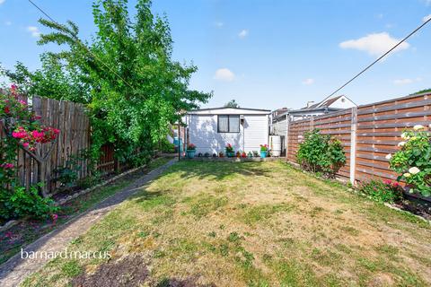 3 bedroom end of terrace house for sale, Sutton Common Road, Sutton