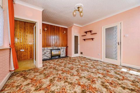 3 bedroom end of terrace house for sale, Neville Road, Luton, Bedfordshire, LU3