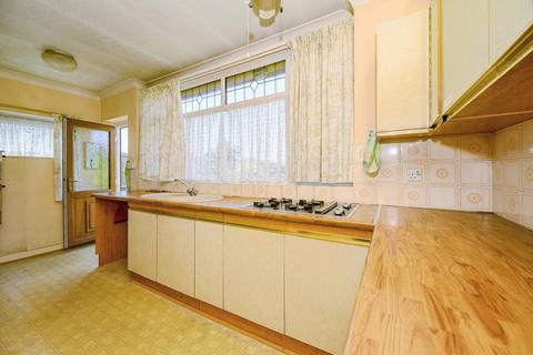 3 bedroom end of terrace house for sale, Neville Road, Luton, Bedfordshire, LU3