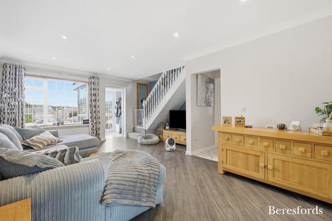3 bedroom semi-detached house for sale, Abbots Ride, Billericay, CM11