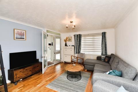 3 bedroom semi-detached house for sale, Holland Close, Chippenham
