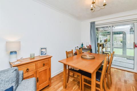 3 bedroom semi-detached house for sale, Holland Close, Chippenham