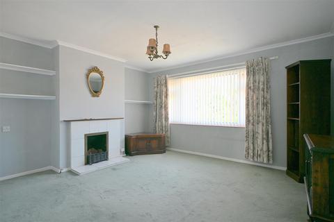 1 bedroom flat for sale, Port Road, Hampden Park, Eastbourne