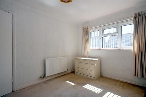1 bedroom flat for sale, Port Road, Hampden Park, Eastbourne
