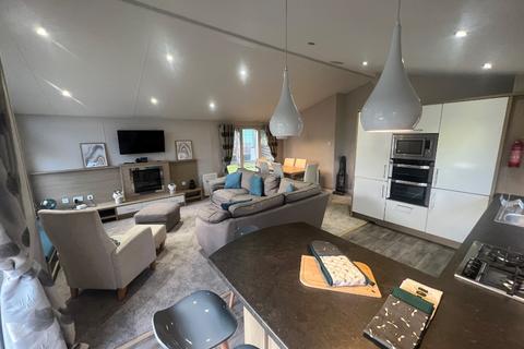 3 bedroom serviced apartment to rent, Pinehurst Golf View, Lilliardsedge Holid, Jedburgh, TD8
