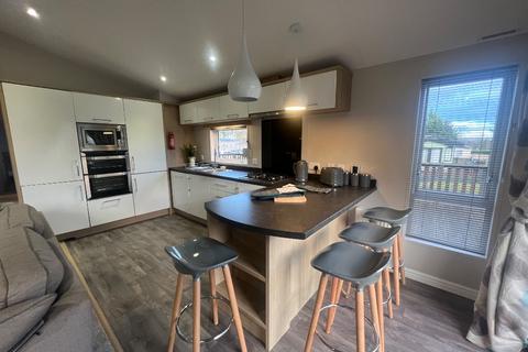 3 bedroom serviced apartment to rent, Pinehurst Golf View, Lilliardsedge Holid, Jedburgh, TD8