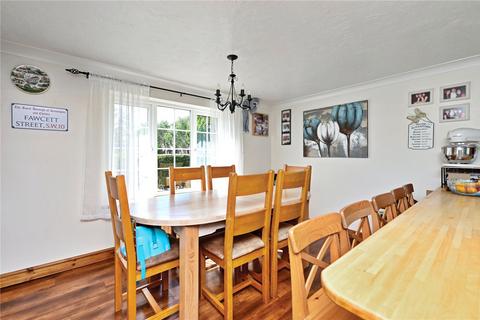 4 bedroom semi-detached house for sale, Whetstone Road, Hampshire GU14