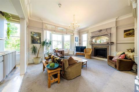 2 bedroom flat to rent, Pepys Road, London SE14