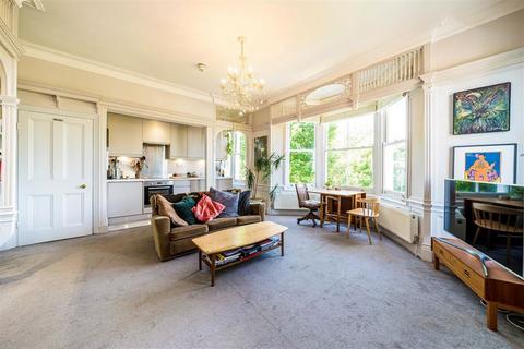 2 bedroom flat to rent, Pepys Road, London SE14