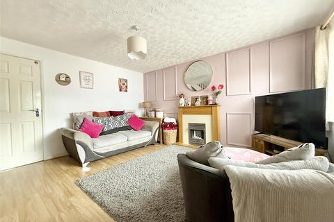 3 bedroom semi-detached house for sale, Culworth Drive, Wigston LE18