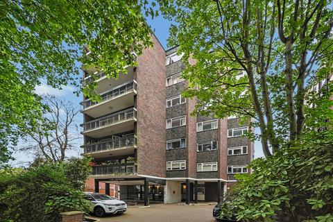 3 bedroom flat for sale, Avenue Road, St Johns Wood, London NW8