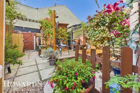 2 bedroom terraced house for sale, St Margarets Road, Lowestoft
