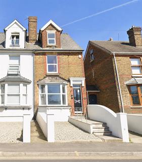 Studio to rent, Union Street, Maidstone