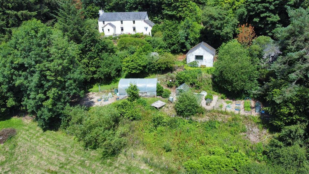 3 bedroom property with land for sale, Rhydcymerau