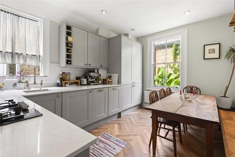 2 bedroom maisonette for sale, Cavendish Road, SW12