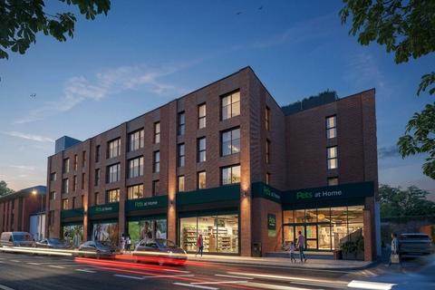 3 bedroom flat for sale, Page House, East Street, Epsom, KT17