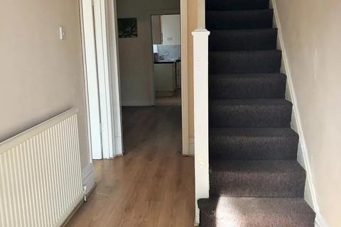 4 bedroom terraced house to rent, Ripple Road, Barking IG11