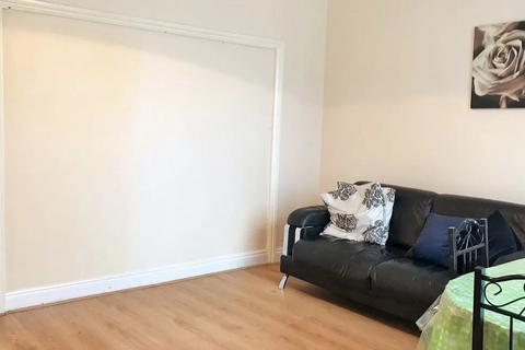 4 bedroom terraced house to rent, Ripple Road, Barking IG11