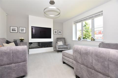 3 bedroom detached house for sale, Piccolo Row, Churwell, Morley, Leeds