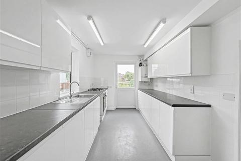 2 bedroom semi-detached house for sale, Harrow Road, BARKING