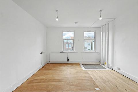 2 bedroom semi-detached house for sale, Harrow Road, BARKING