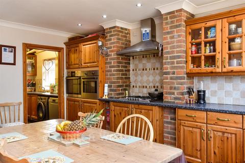 4 bedroom semi-detached house for sale, Worthing Road, Rustington BN16