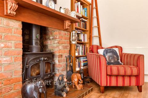 4 bedroom semi-detached house for sale, Worthing Road, Rustington BN16