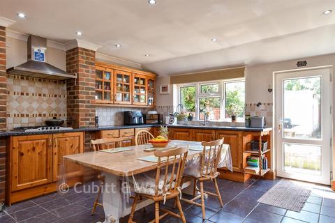 4 bedroom semi-detached house for sale, Worthing Road, Rustington BN16