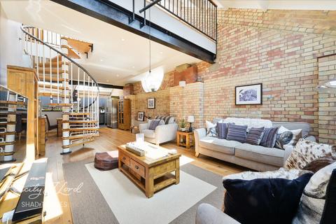 3 bedroom apartment for sale, The Pump House, SE16