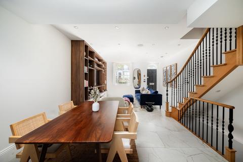 3 bedroom terraced house to rent, Ordnance Hill, London, NW8