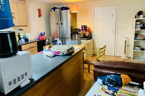 2 bedroom flat for sale, Chantry Close, London SE2